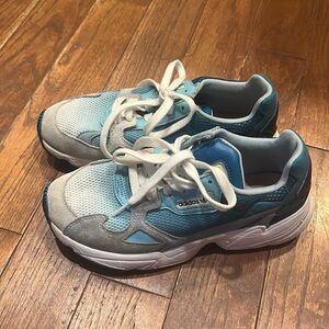 adidas Blue Athletic Shoes for Women on Sale up to 90% Off: Poshmark